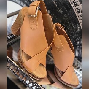 Women's Tan Leather Sandals